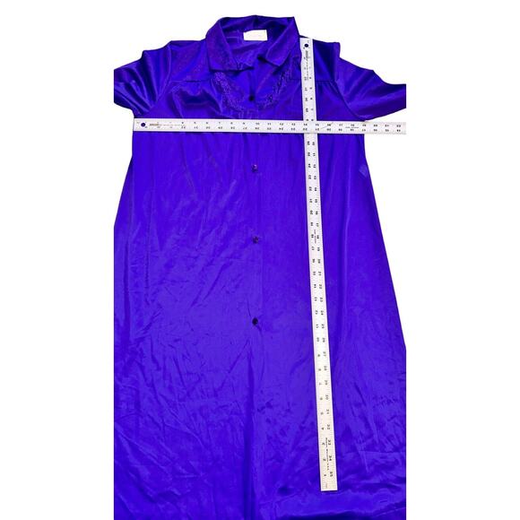 Vtg Vanity Fair‎ Nightgown Sz S Purple? Nylon Robe Button 3/4 Sleeve Embroidered - Picture 6 of 8